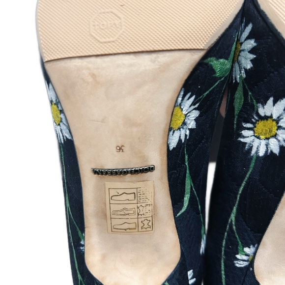 🚩steal Authentic Dolce & Gabbana Black Daisy Embellished Heels - Picture 7 of 7